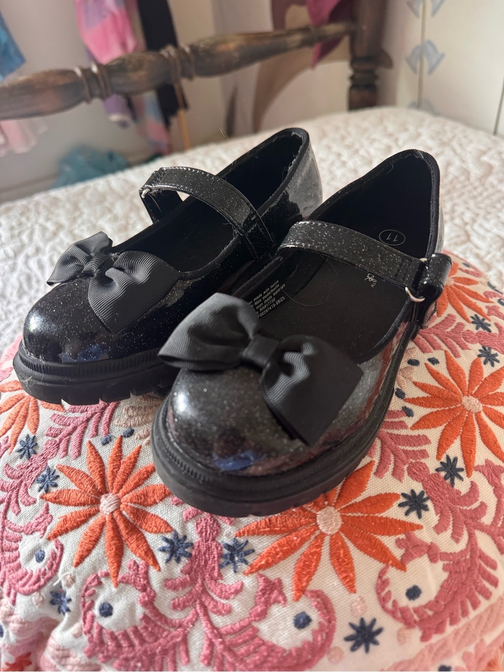 Cat & Jack Black Glitter Mary Jane Bow Shoes